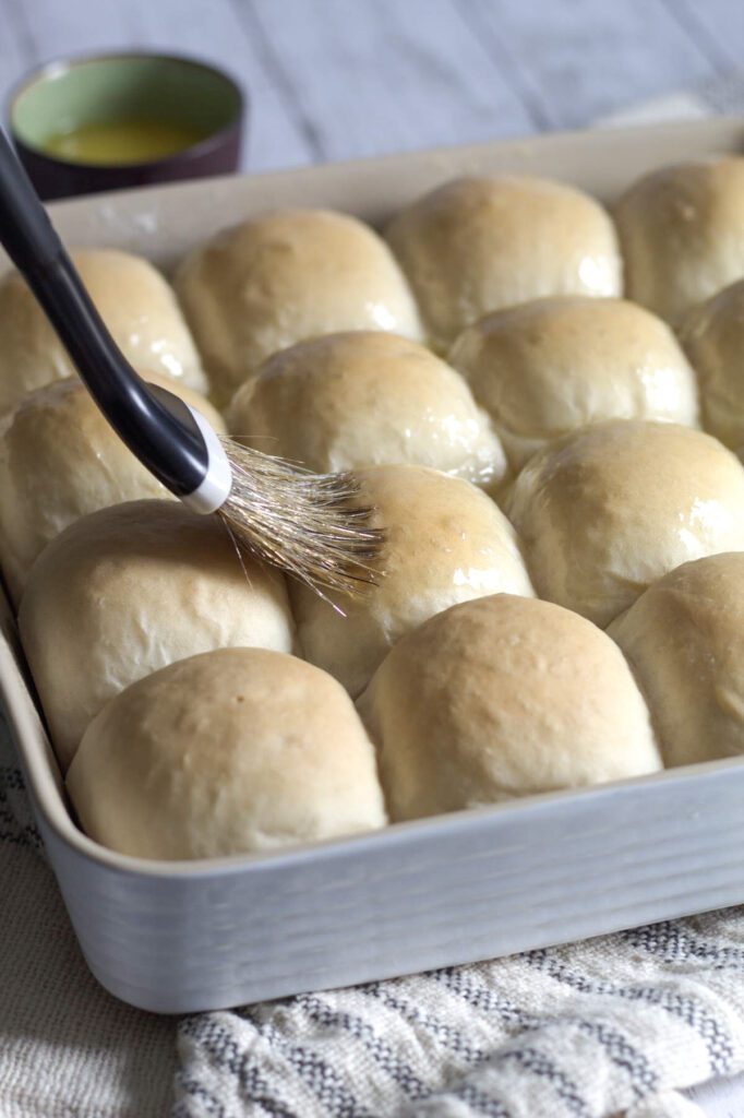 dinner rolls