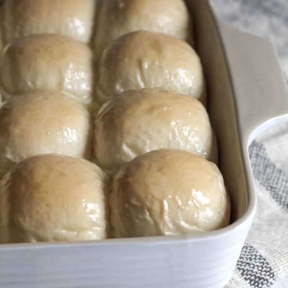 dinner rolls