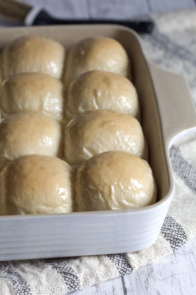 dinner rolls