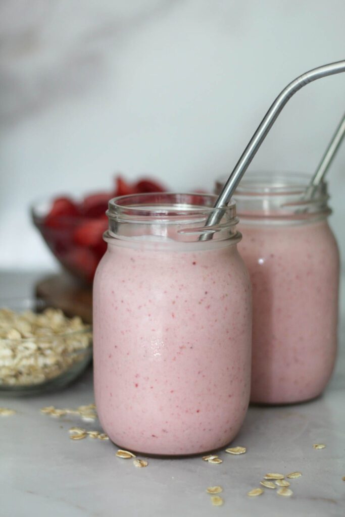 strawberry oat smoothie