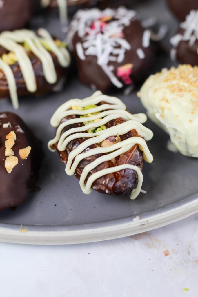 pistachio stuffed dates